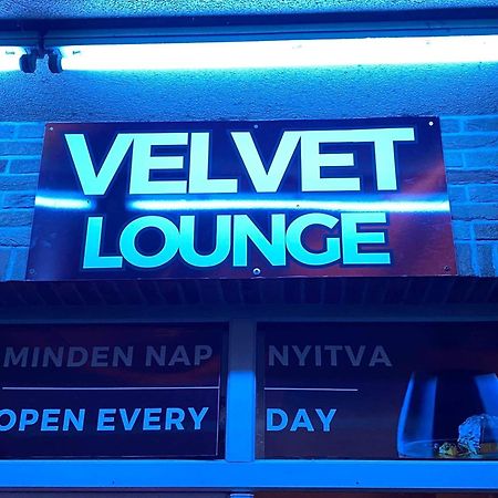 Velvet Motel Hegyeshalom Luaran gambar