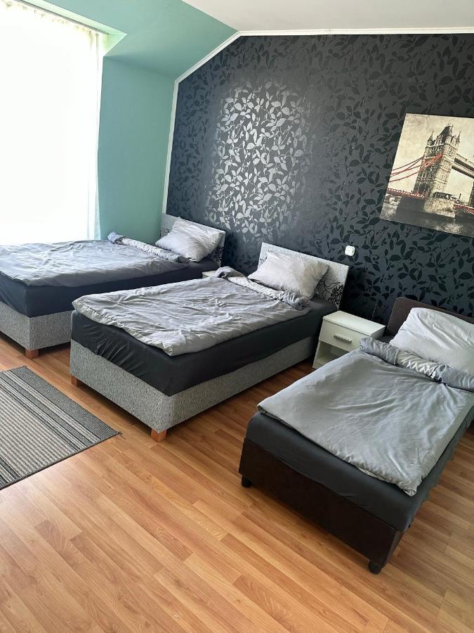 Velvet Motel Hegyeshalom Luaran gambar